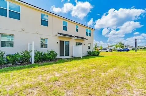 1104 Lakeshore Breeze Place Kissimmee FL 34747