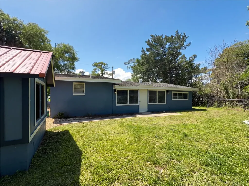 1385 Bender Avenue Daytona Beach FL 32117