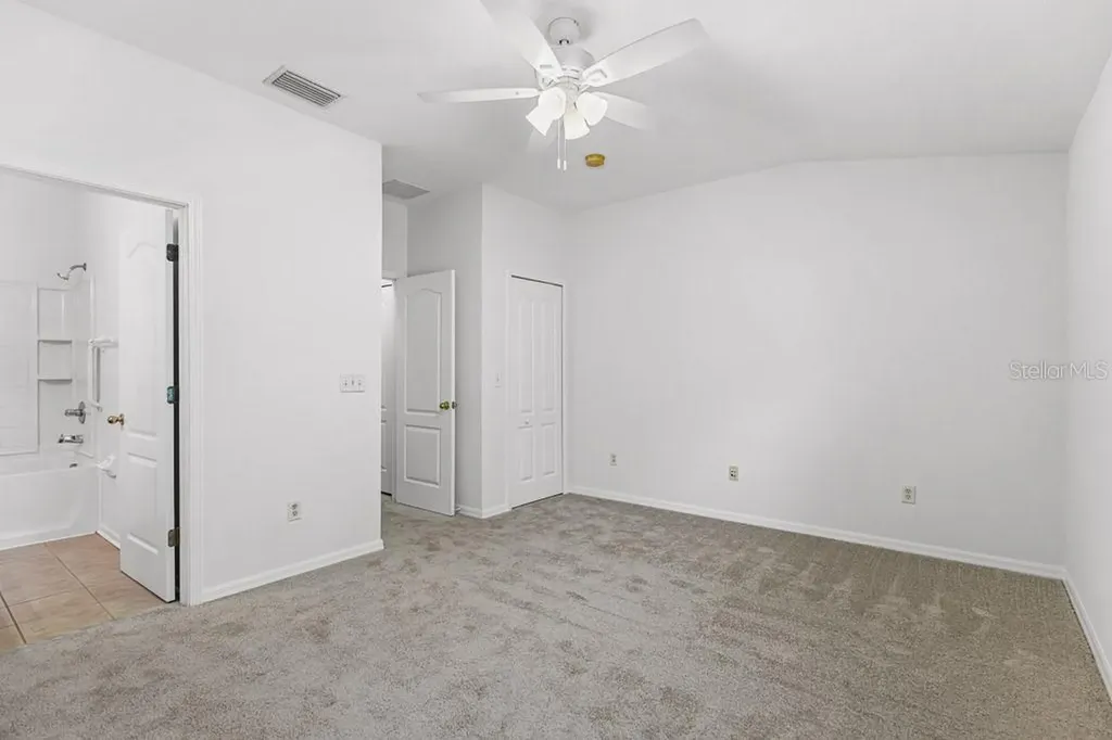 15807 Fishhawk Falls Drive Lithia FL 33547