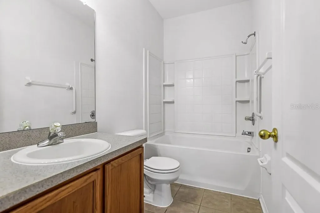 15807 Fishhawk Falls Drive Lithia FL 33547