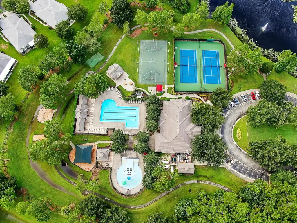 15807 Fishhawk Falls Drive Lithia FL 33547
