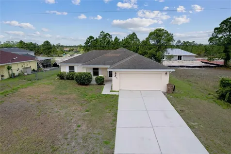 1028 Columbus Boulevard S Lehigh Acres FL 33974