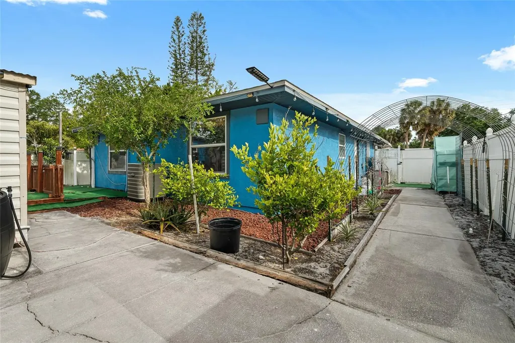 1289 42nd Street Sarasota FL 34234