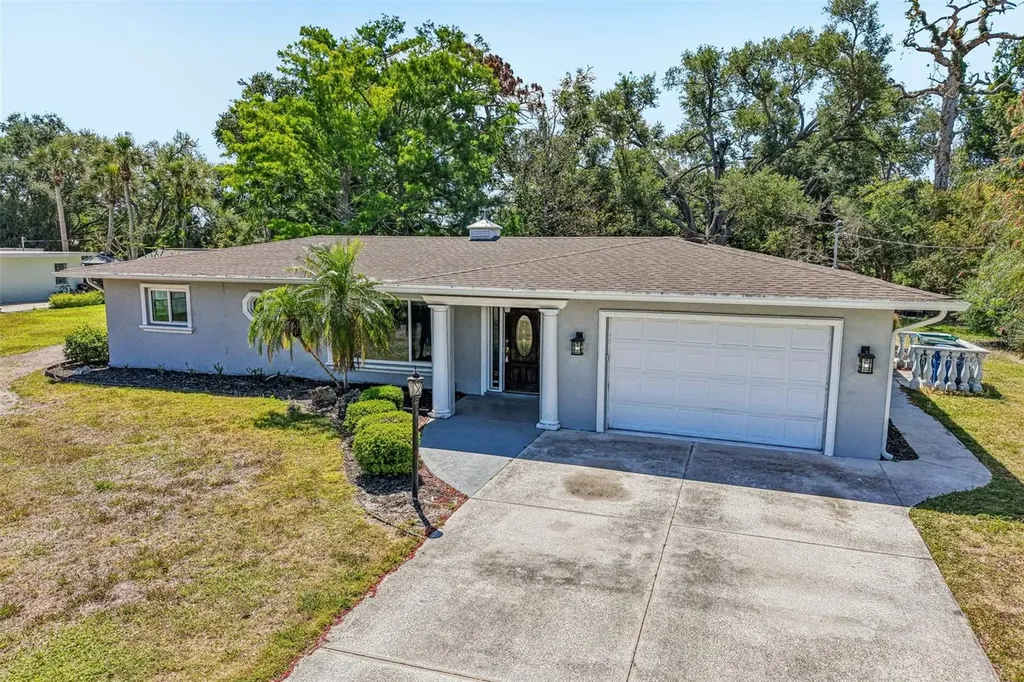 209 Palm Avenue Nokomis FL 34275