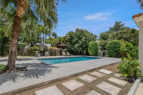 30, G St., Villa Caparra G Guaynabo PR 00966