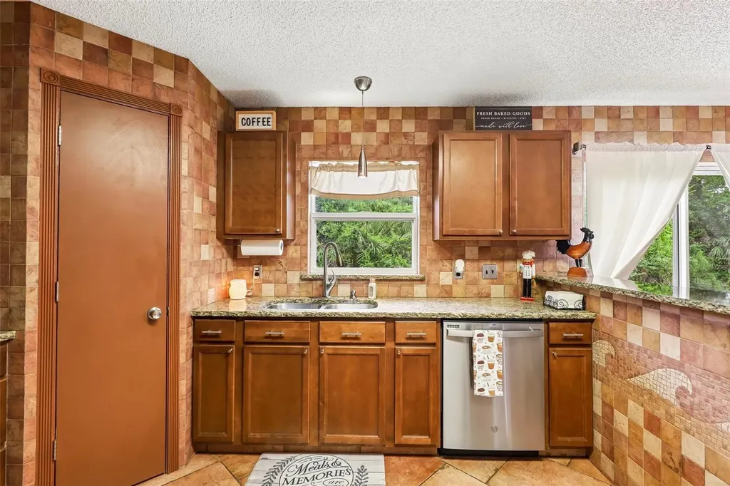 17 Pinell Lane Palm Coast FL 32164