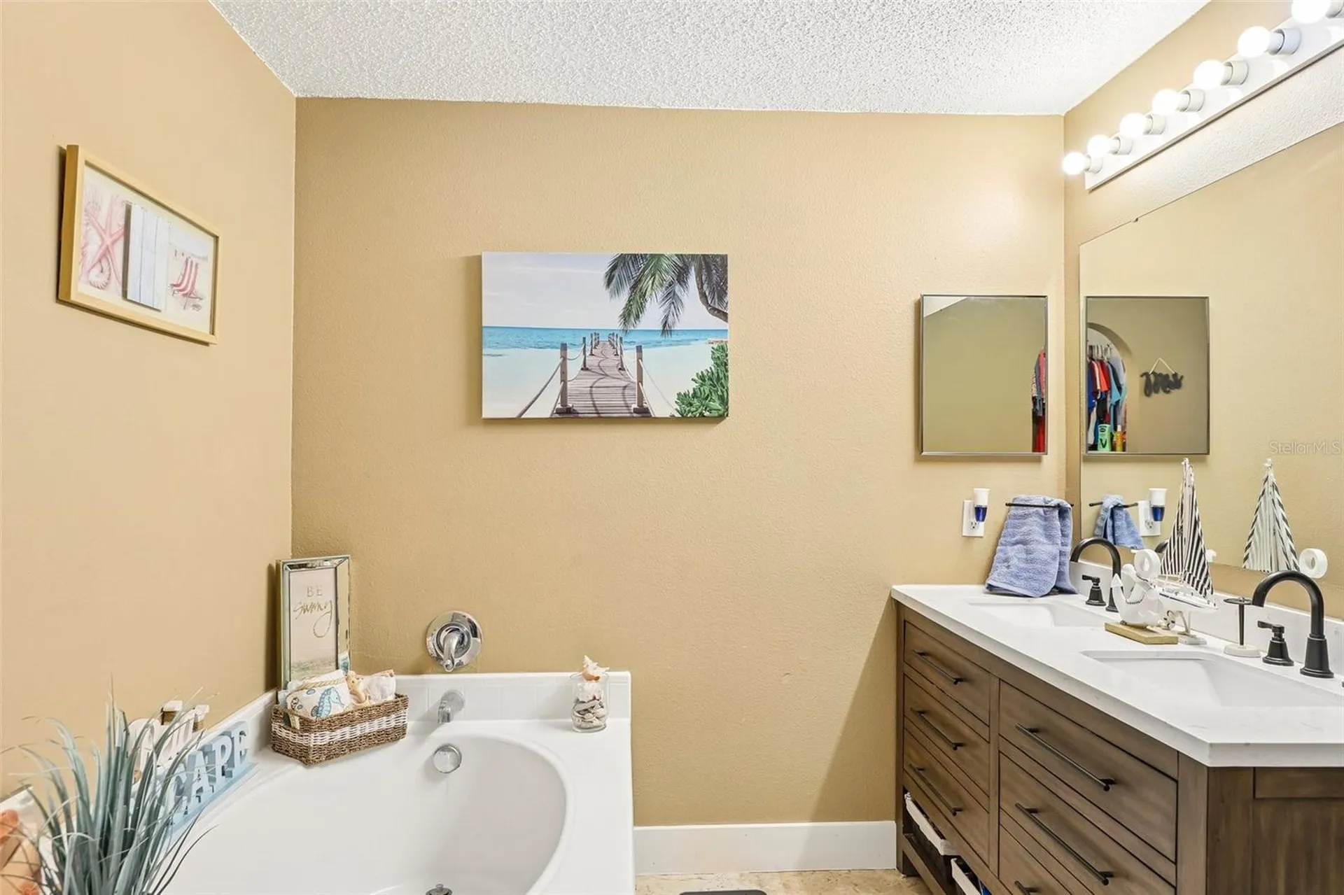17 Pinell Lane Palm Coast FL 32164