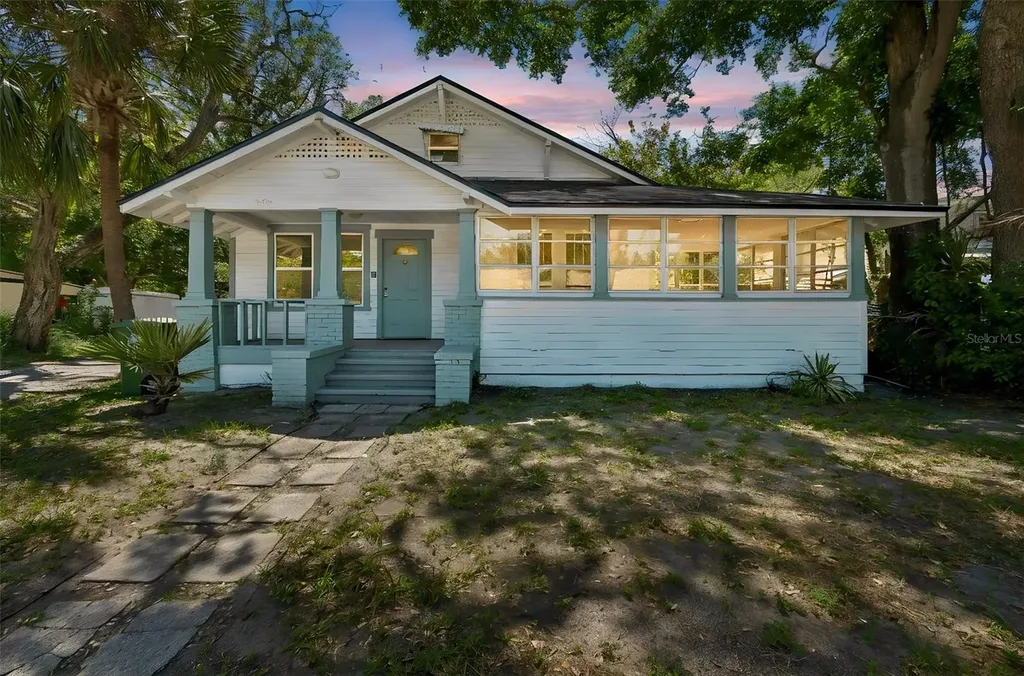 1002 23rd Street W Bradenton FL 34205