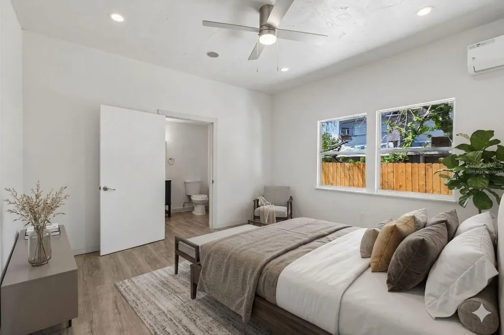 1002 23rd Street W Bradenton FL 34205