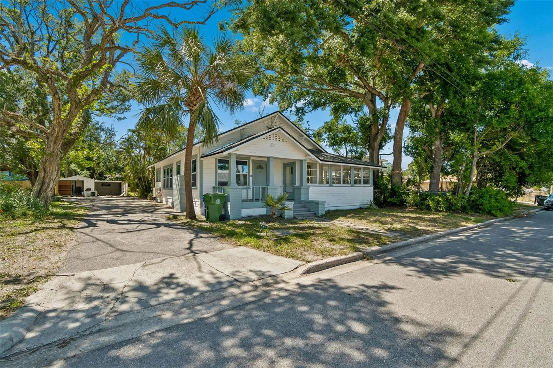 1002 23rd Street W Bradenton FL 34205