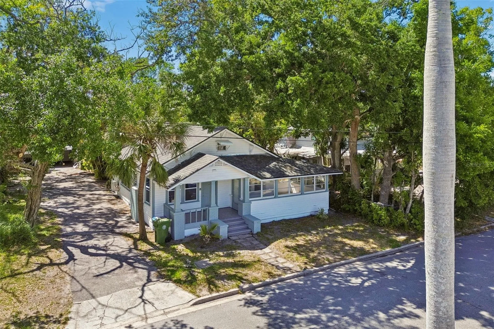 1002 23rd Street W Bradenton FL 34205