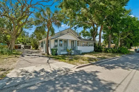 1002 23rd Street W Bradenton FL 34205