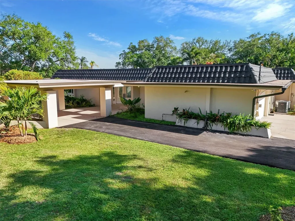 1875 Belleair Road Clearwater FL 33764