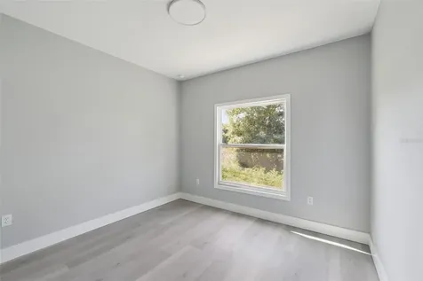 397 North Boulevard W Davenport FL 33837