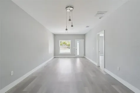 397 North Boulevard W Davenport FL 33837