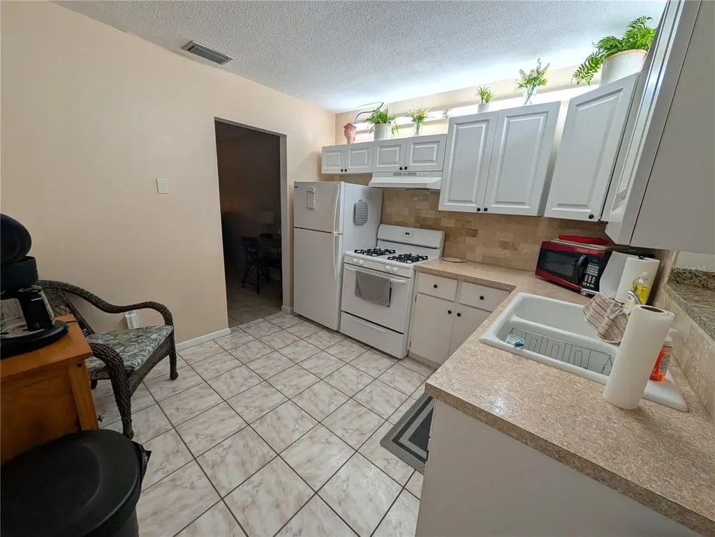 9911 Dahlia Street N Pinellas Park FL 33782