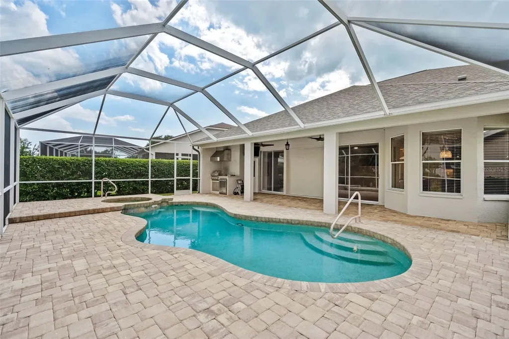 4042 Westbourne Circle Sarasota FL 34238
