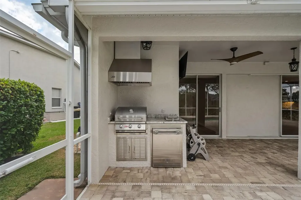 4042 Westbourne Circle Sarasota FL 34238