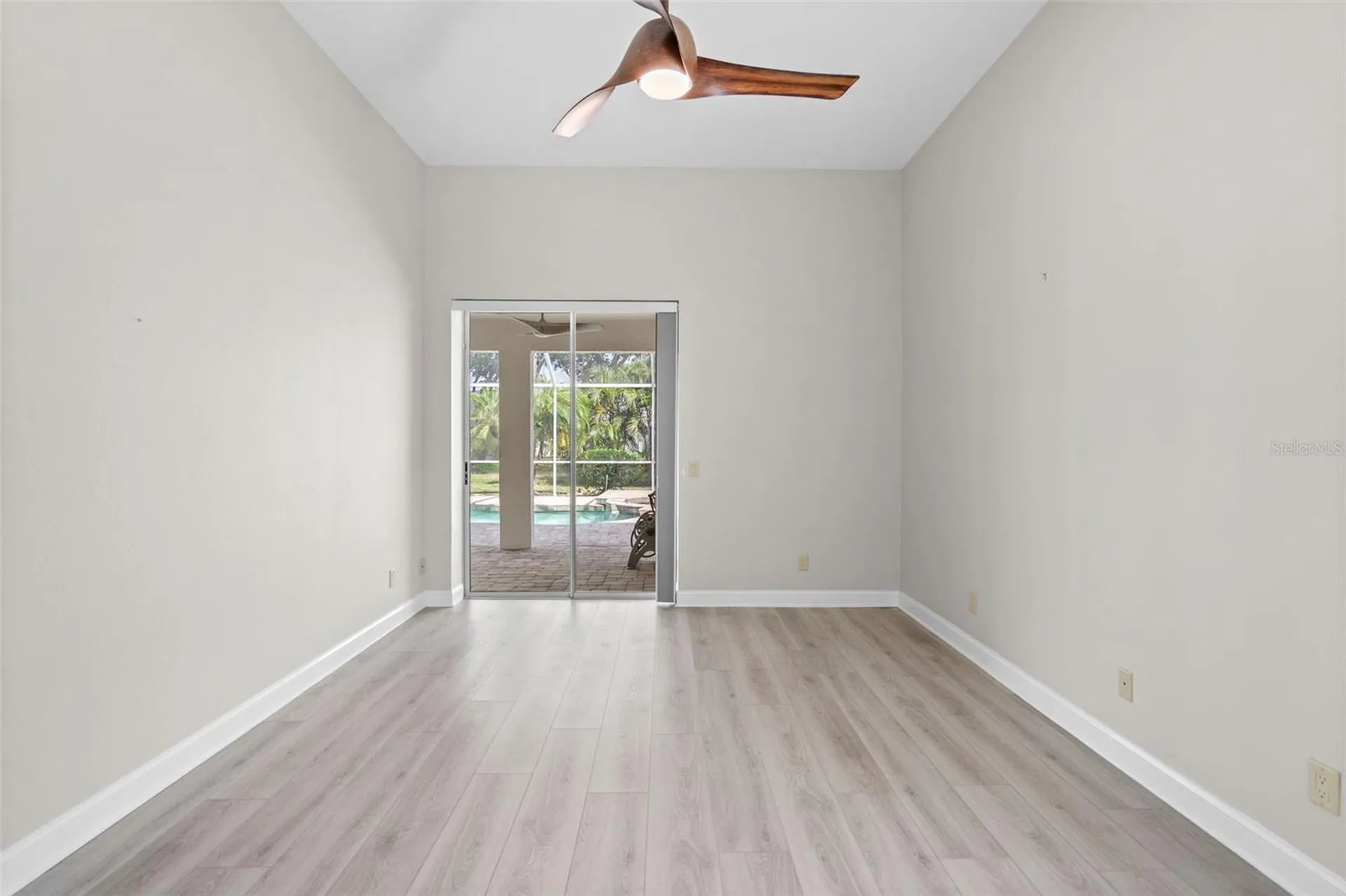 4042 Westbourne Circle Sarasota FL 34238