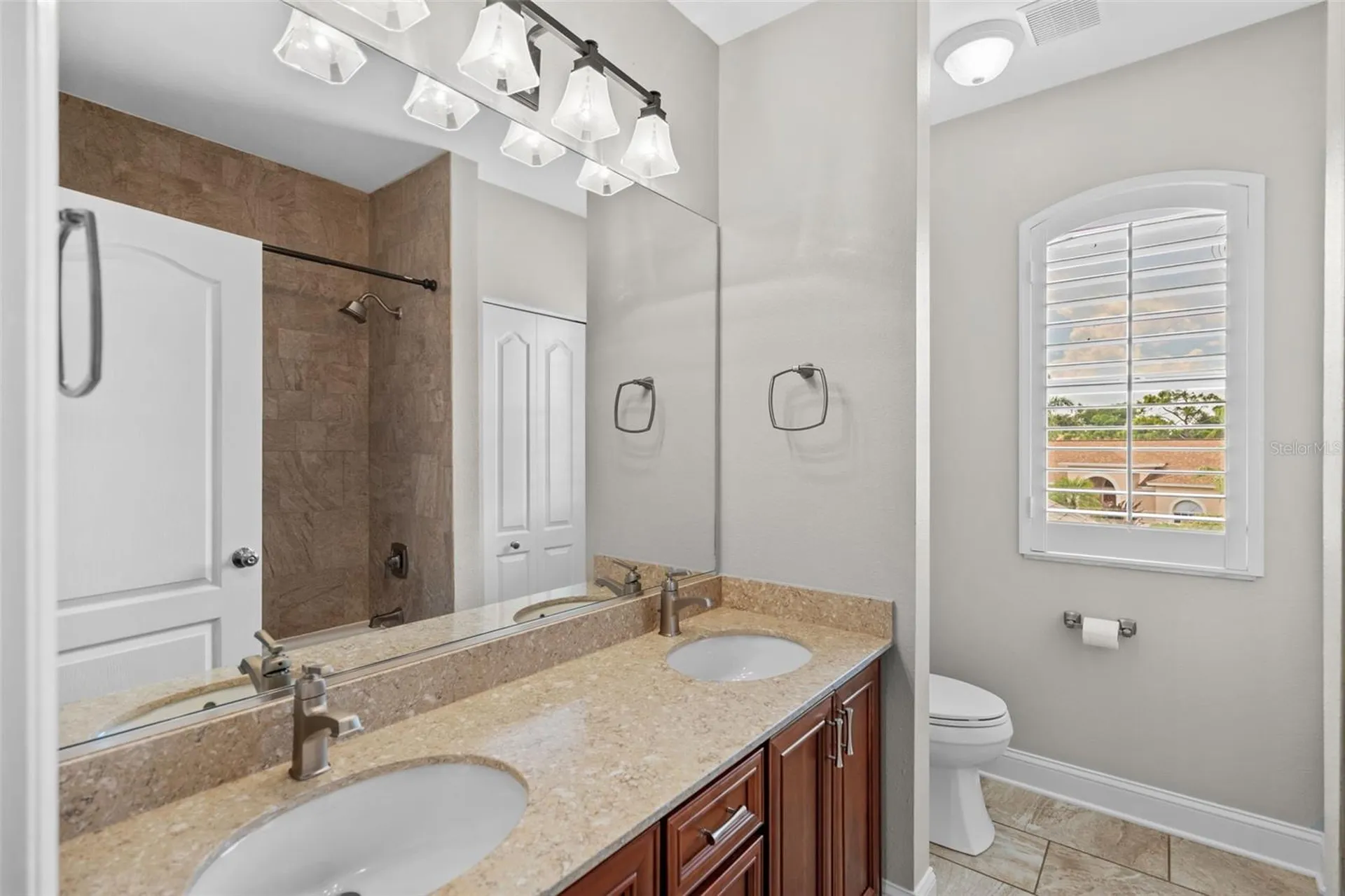 4042 Westbourne Circle Sarasota FL 34238