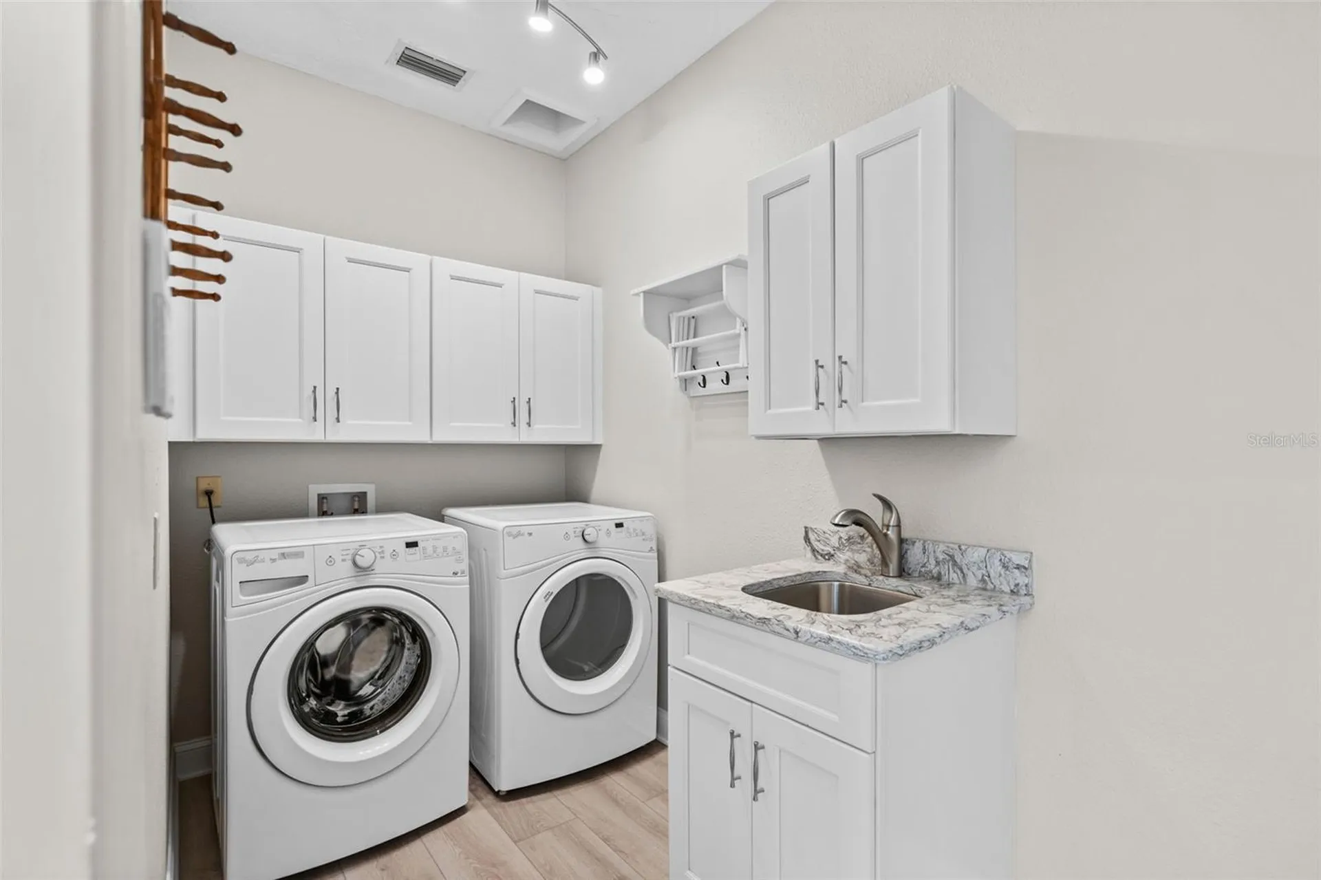 4042 Westbourne Circle Sarasota FL 34238