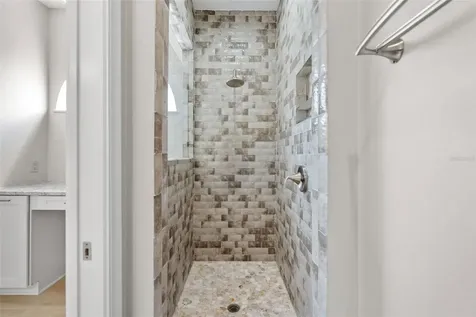 4042 Westbourne Circle Sarasota FL 34238