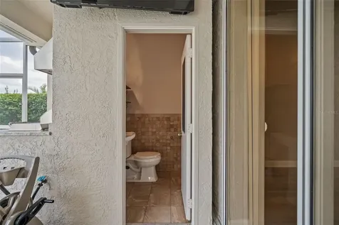 4042 Westbourne Circle Sarasota FL 34238