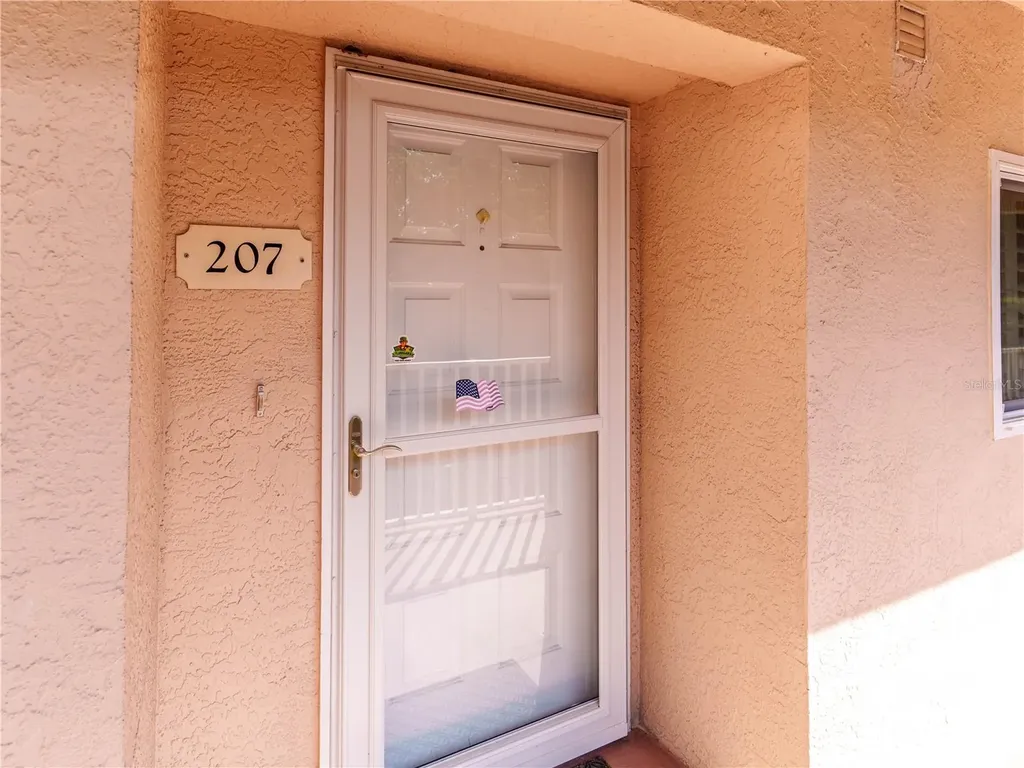 9510 Harbor Greens Way Seminole FL 33776