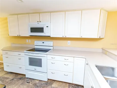 9510 Harbor Greens Way Seminole FL 33776