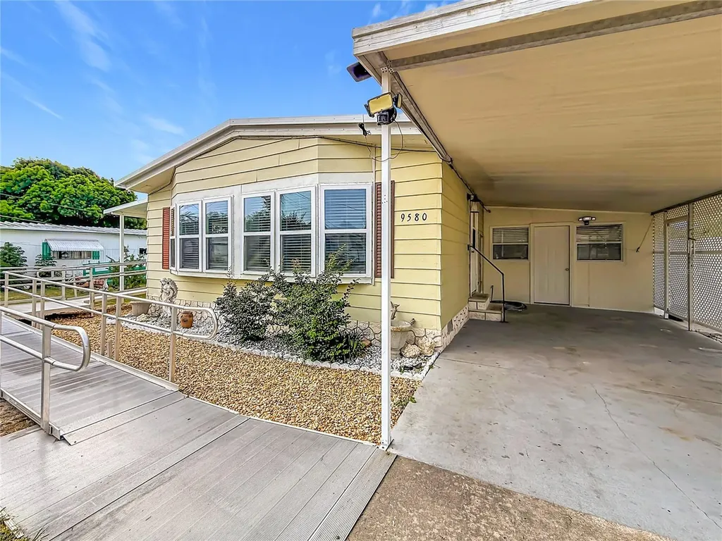9580 SE 161st Place Summerfield FL 34491