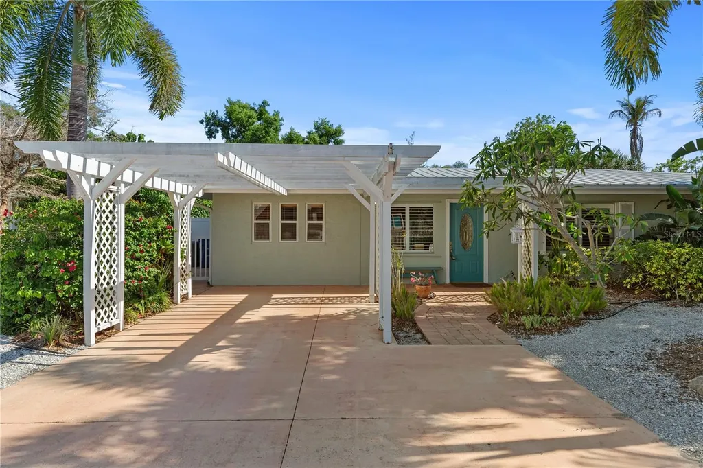 7860 Holiday Drive Sarasota FL 34231