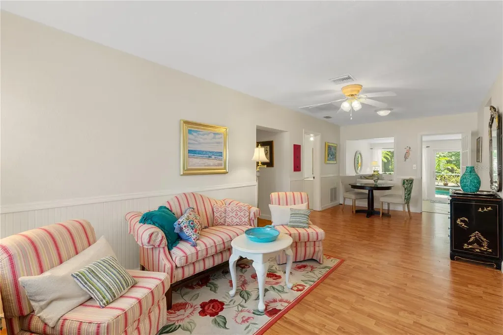 7860 Holiday Drive Sarasota FL 34231