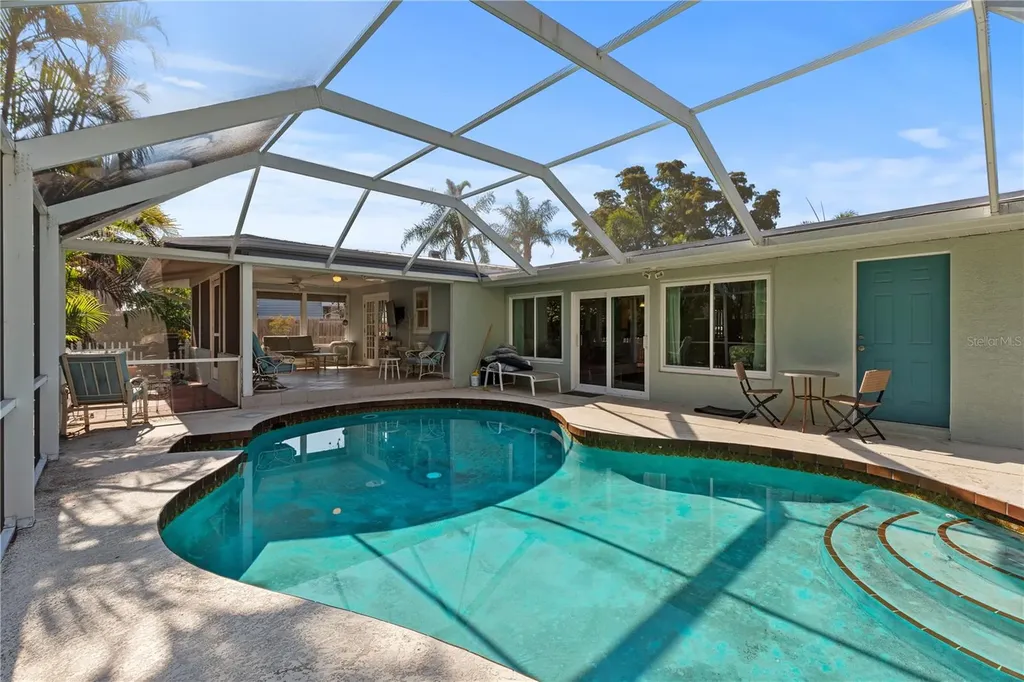 7860 Holiday Drive Sarasota FL 34231