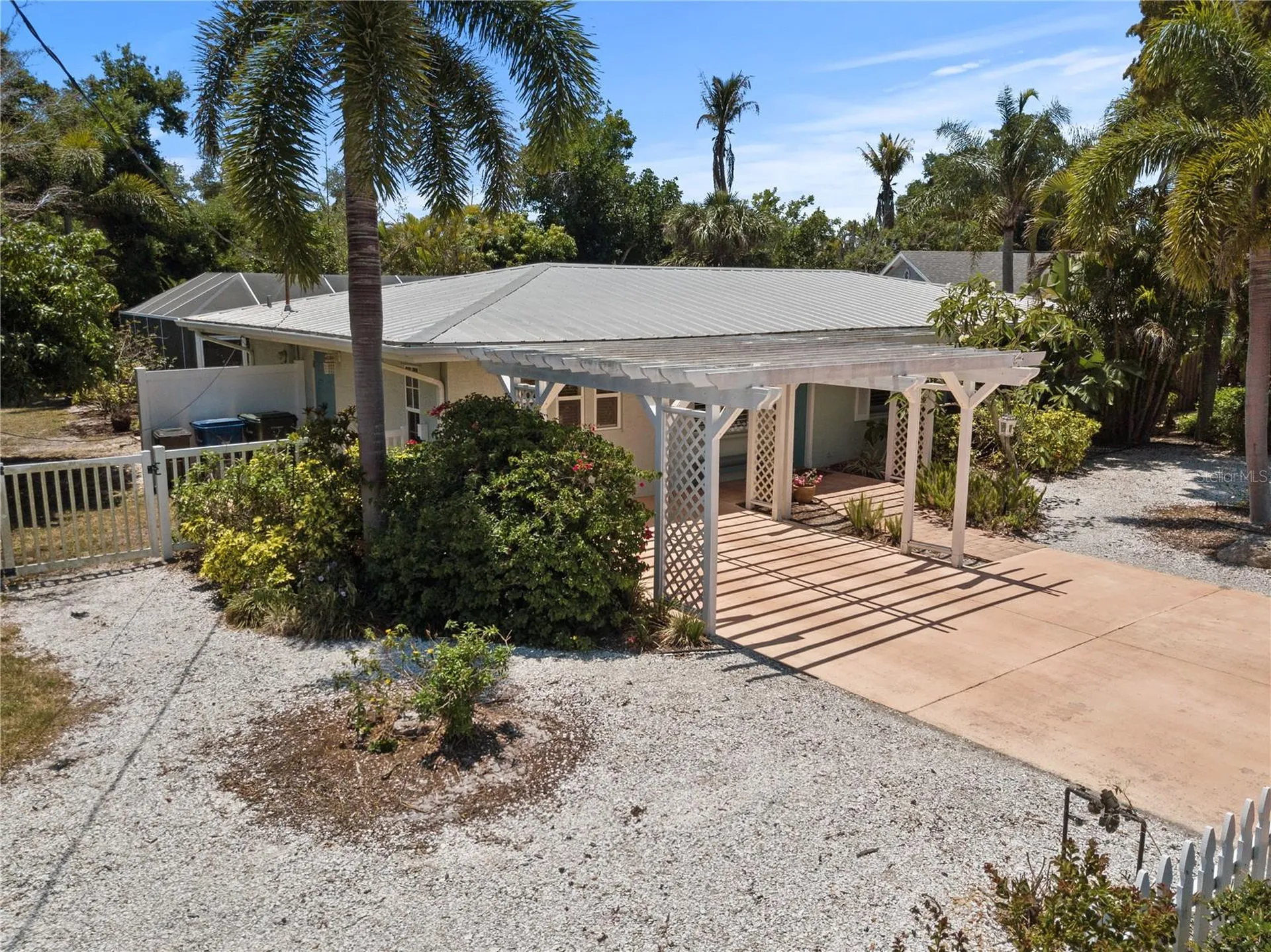 Sarasota FL, 7860 Holiday Drive
