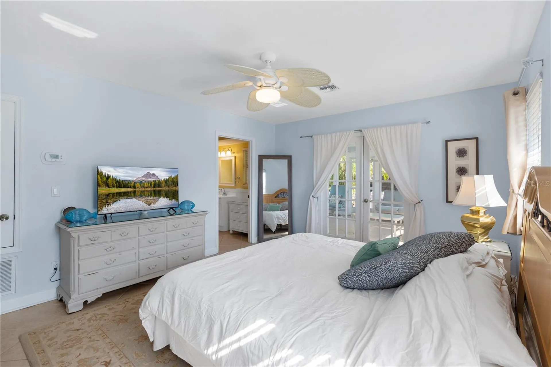 7860 Holiday Drive Sarasota FL 34231