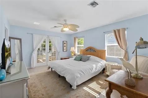 7860 Holiday Drive Sarasota FL 34231