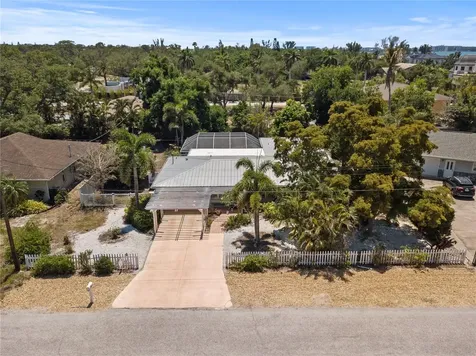 7860 Holiday Drive Sarasota FL 34231