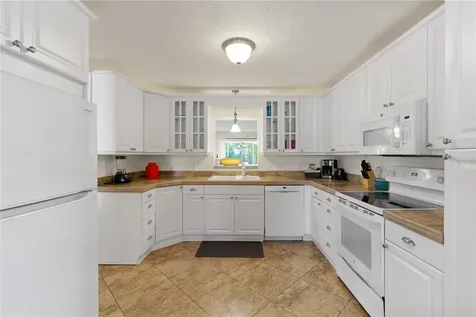 7860 Holiday Drive Sarasota FL 34231