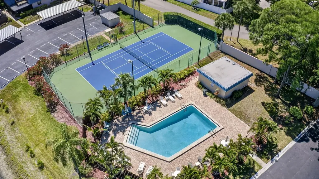 14617 Loridawn Drive Seminole FL 33776