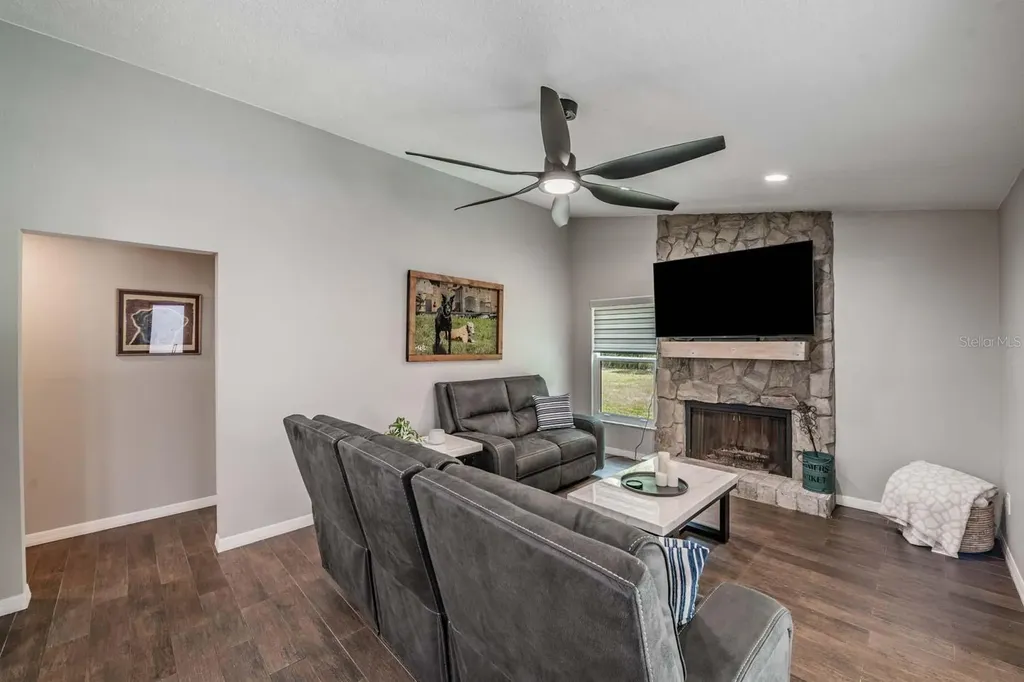 4218 Summerdale Drive Tampa FL 33624