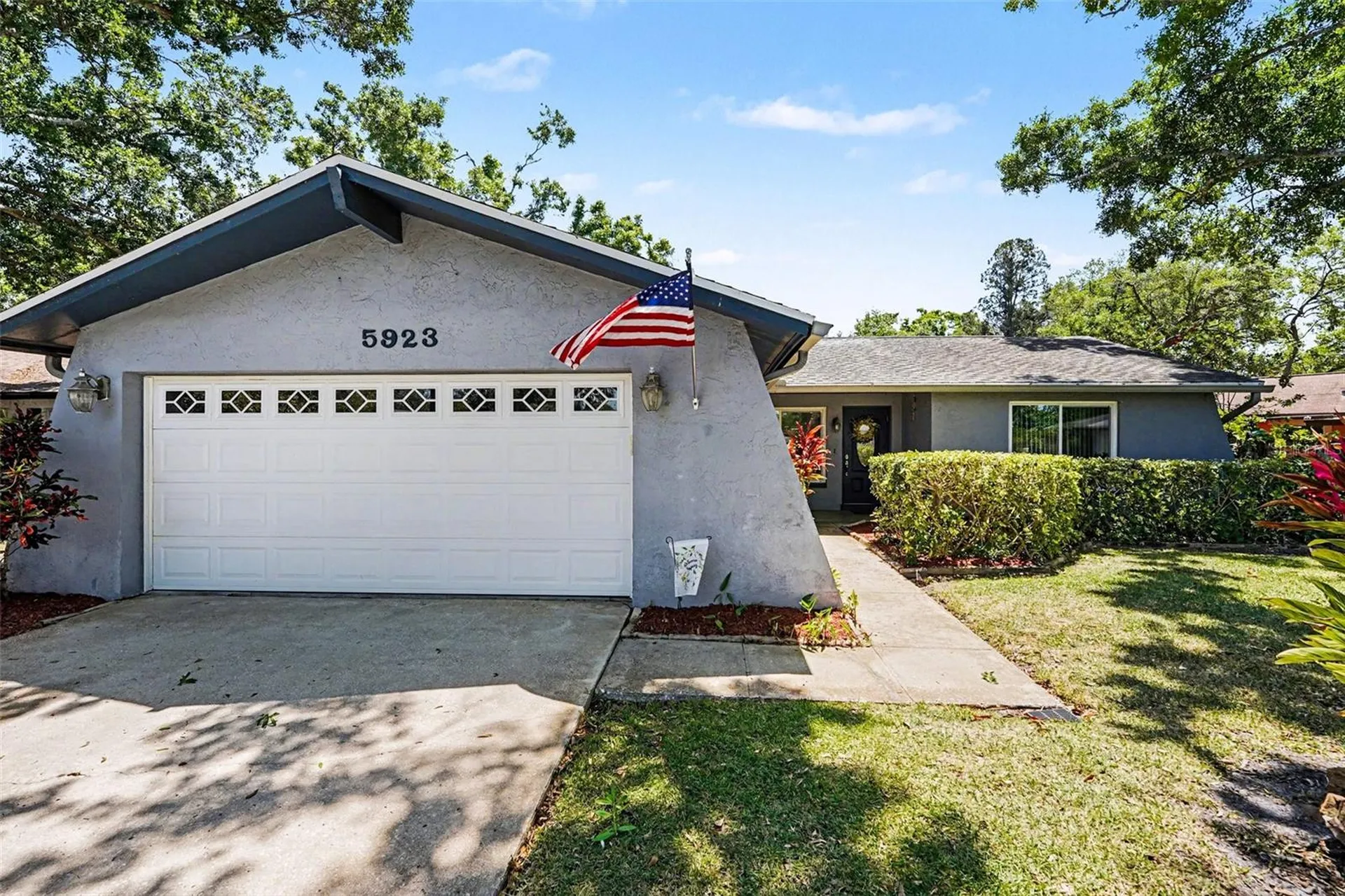 5923 Dunfries Street N St Petersburg FL 33709