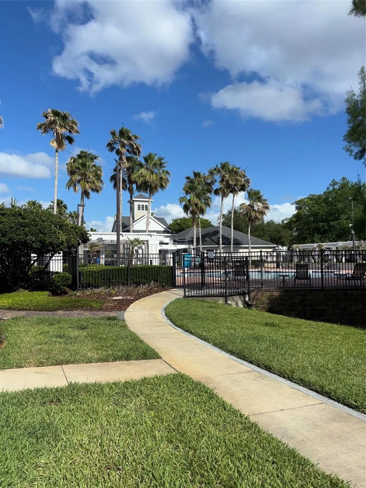 143 Southern Pecan Circle Winter Garden FL 34787