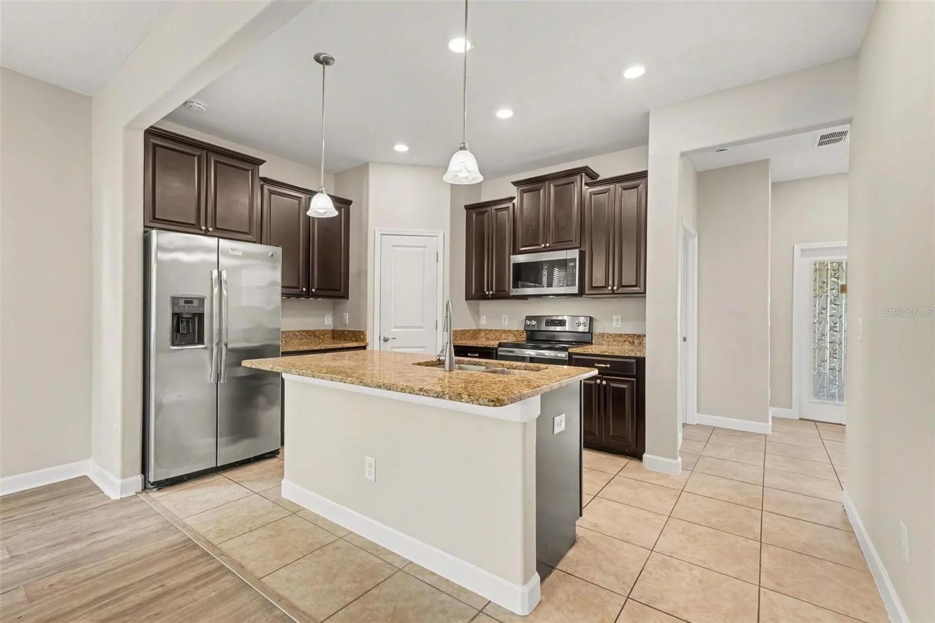 28522 E Pleasant Bay Loop Wesley Chapel FL 33543