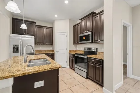 28522 E Pleasant Bay Loop Wesley Chapel FL 33543