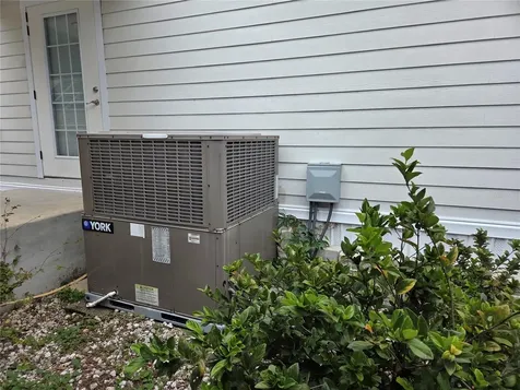 421 Margaret Street Bronson FL 32621