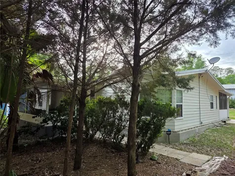 421 Margaret Street Bronson FL 32621