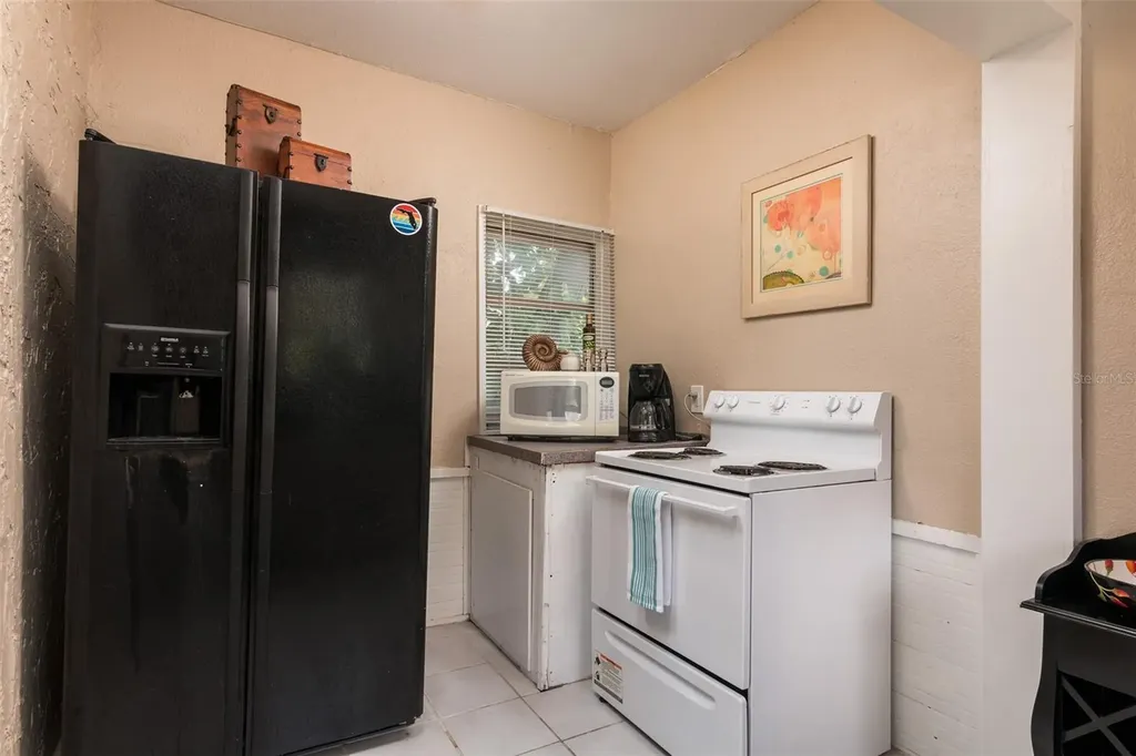 3655 N 1st (upper Unit) Avenue St Petersburg FL 33713