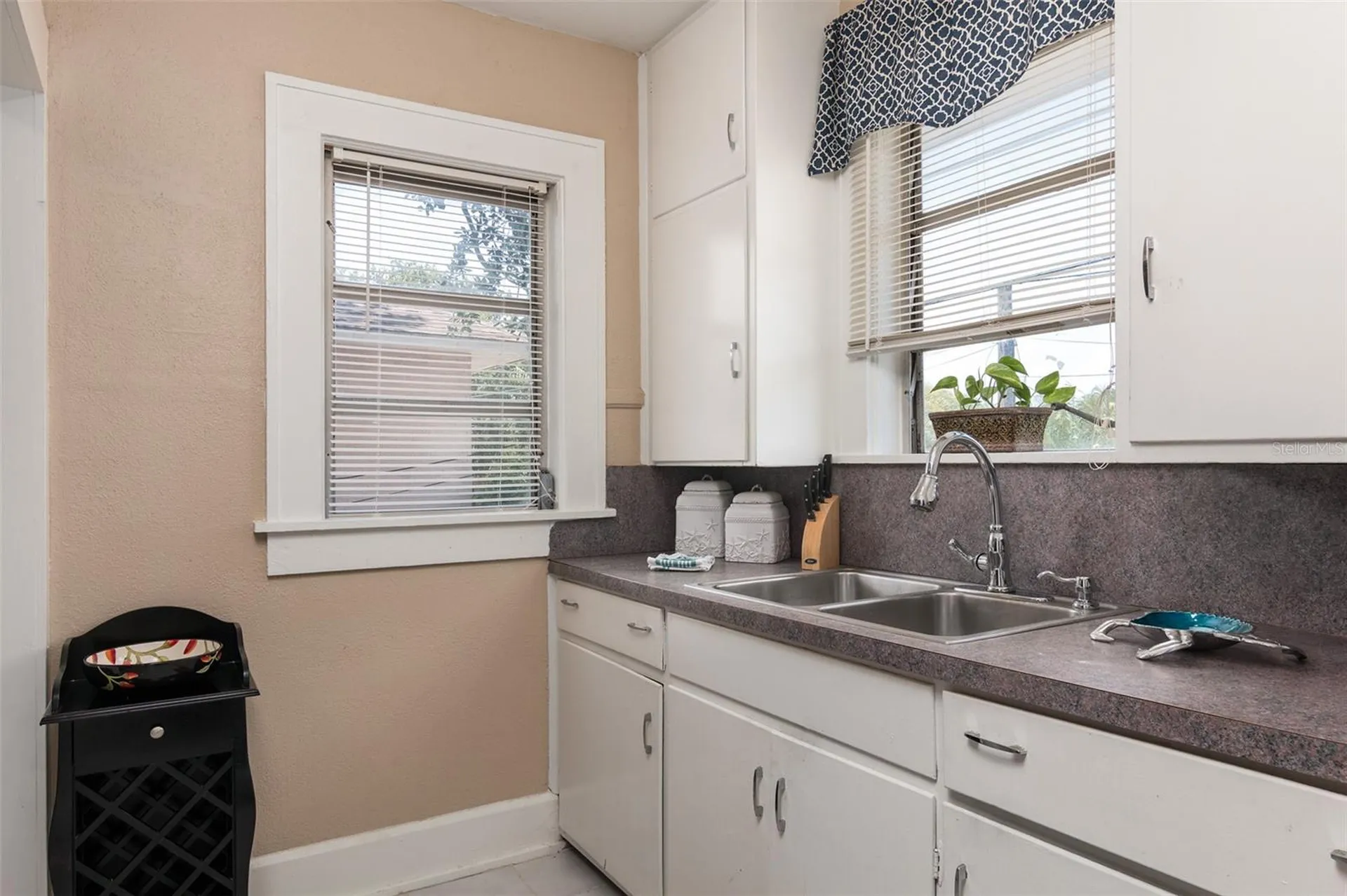 3655 N 1st (upper Unit) Avenue St Petersburg FL 33713