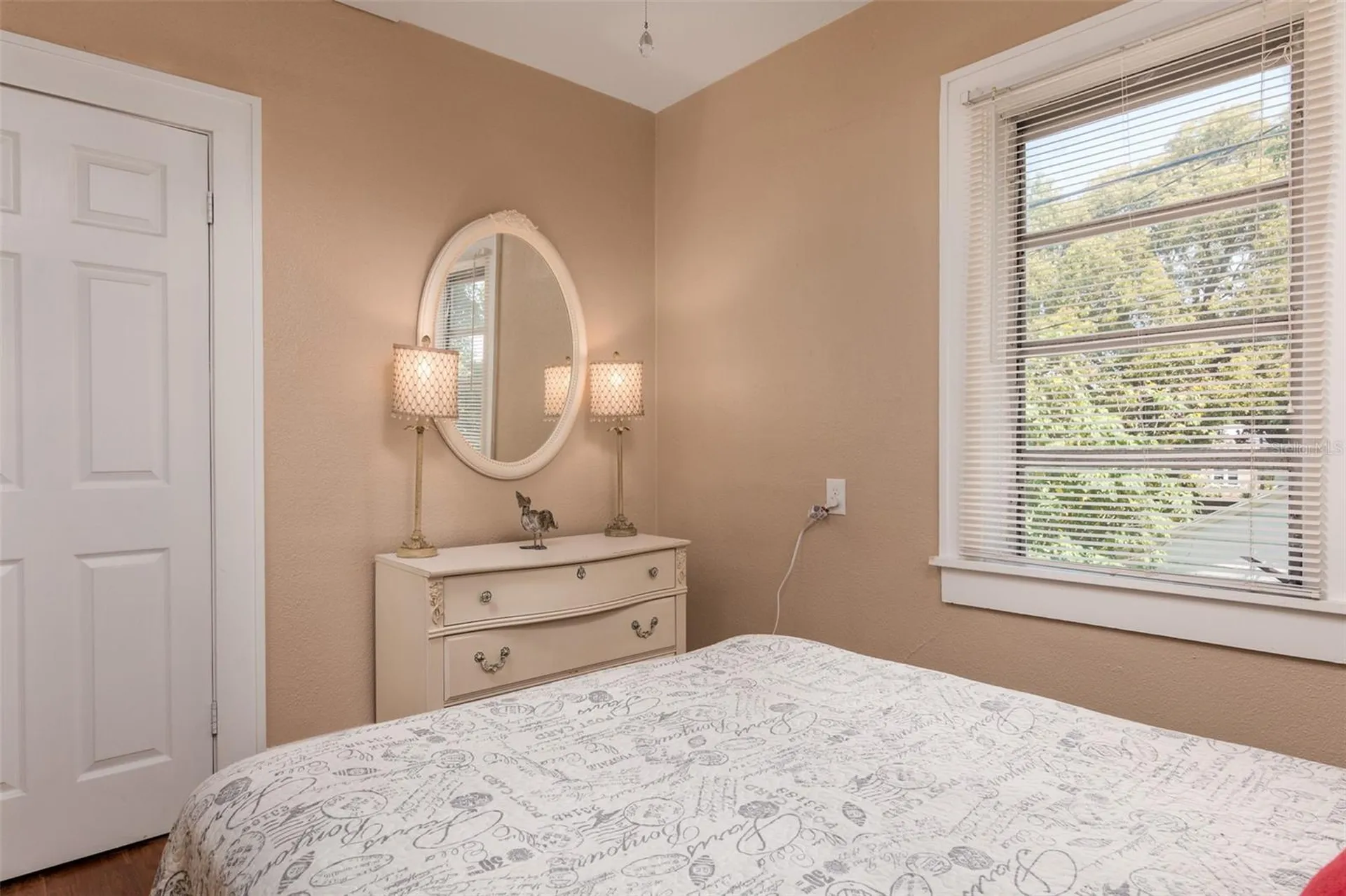 3655 N 1st (upper Unit) Avenue St Petersburg FL 33713