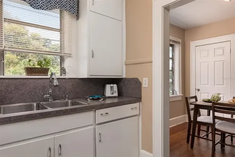 3655 N 1st (upper Unit) Avenue St Petersburg FL 33713